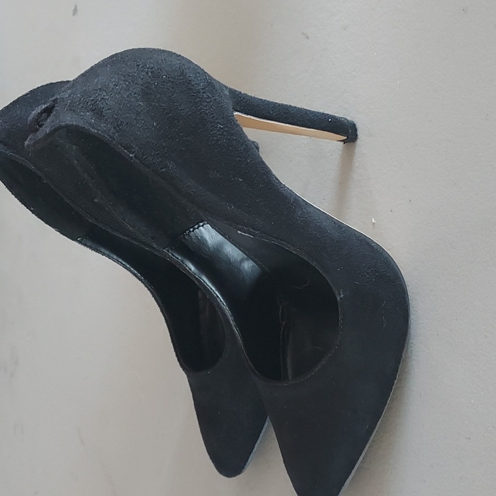 Shoes - Picture 2 of 2